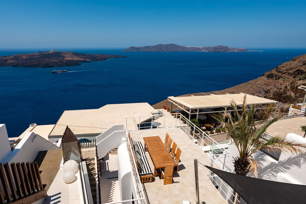 Daydream Luxury Suites