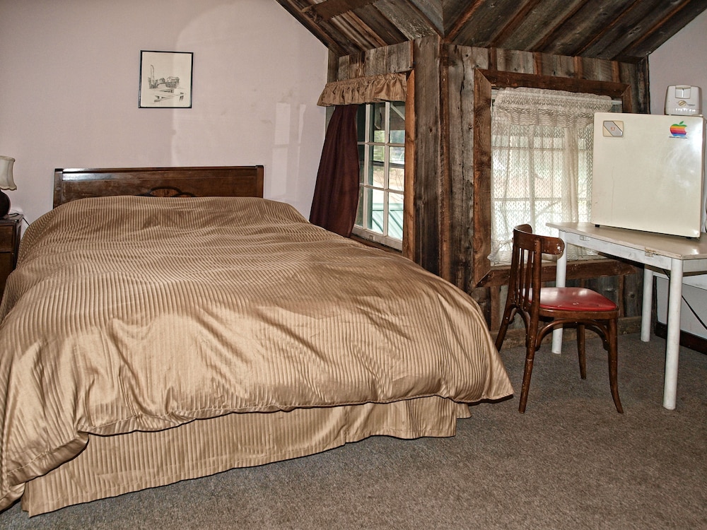 Likely Lodge