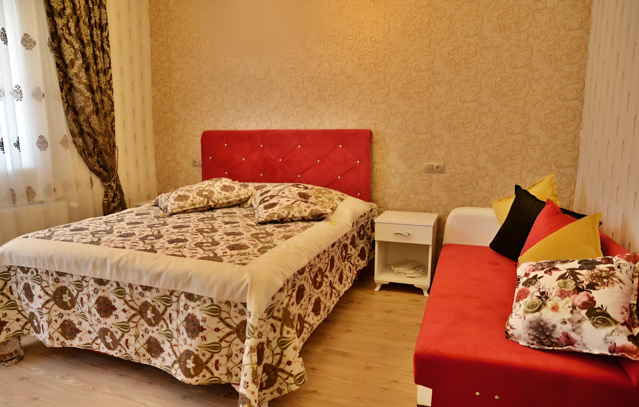 Dedeli Deluxe Hotel