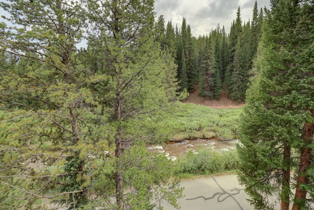 Spacious Town Home, Short Walk to Lifts, Private Hot Tub - 144C by Redawning view 4