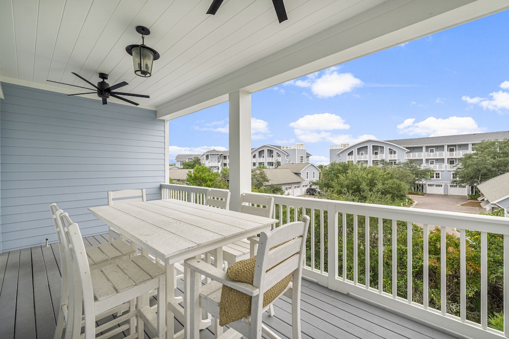 Prominence on 30A by Panhandle Getaways