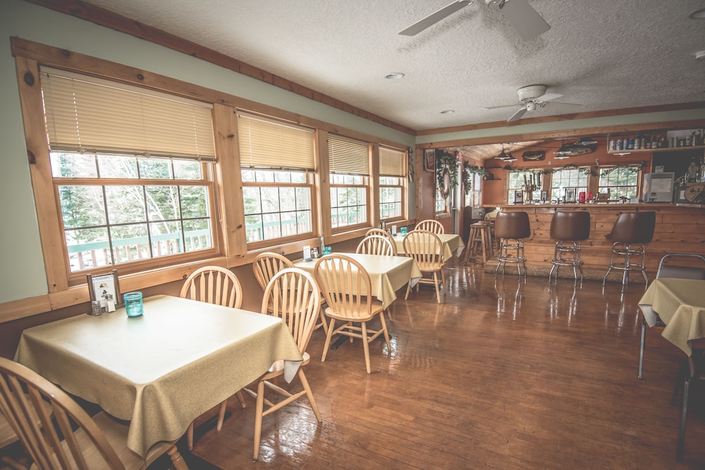 Skyport Lodge