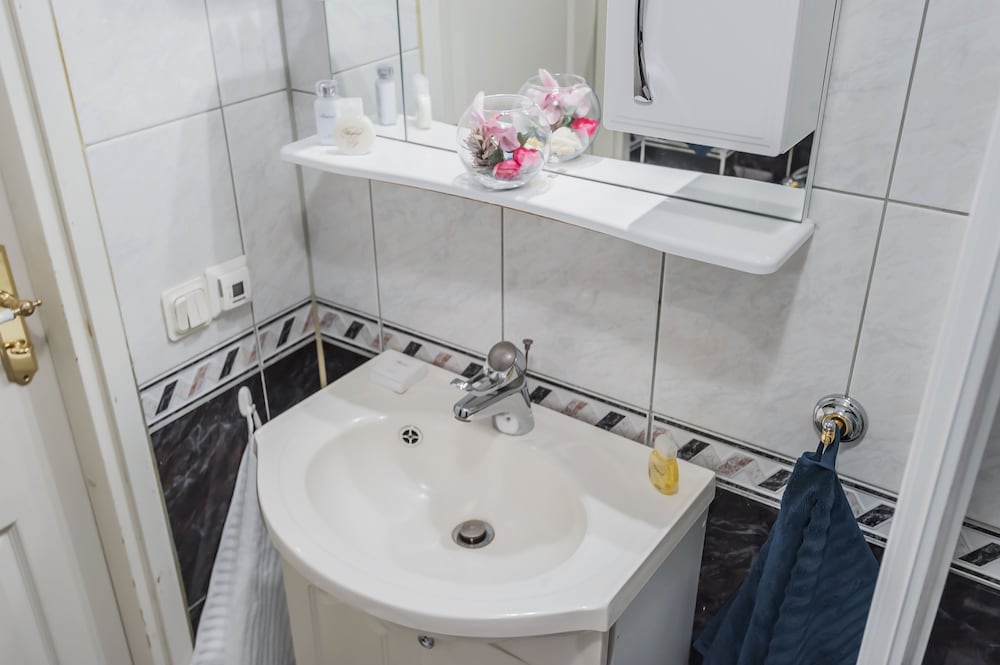 GM Apartment Staropimenovskii 16