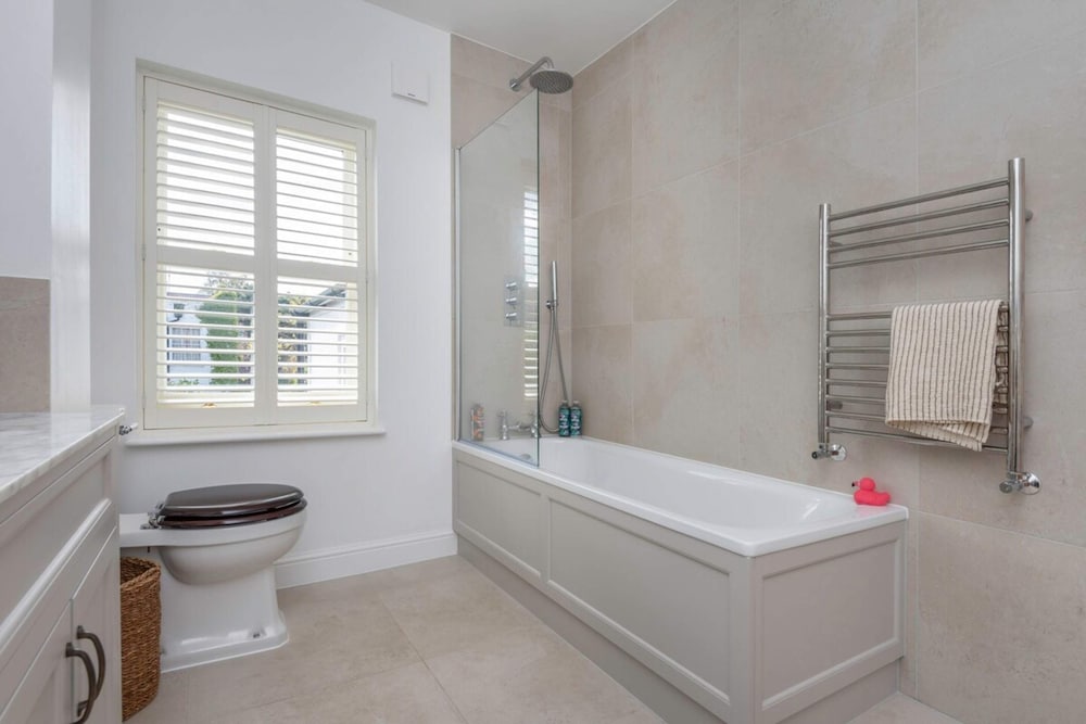 3-bedroom Home in Richmond - Ideal Family Living