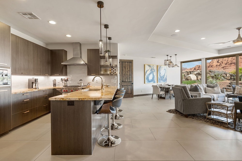 La Vista Encanto #14 4 Bedroom Home