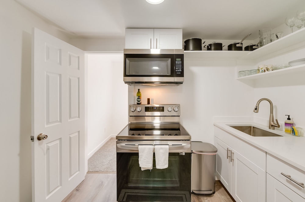 Juneau Vacations - Apartment Near Juneau Downtown Historic District - Property Image 7