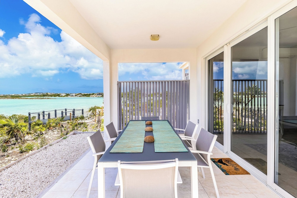 Tropical Waterfront Cooper Jack Villas