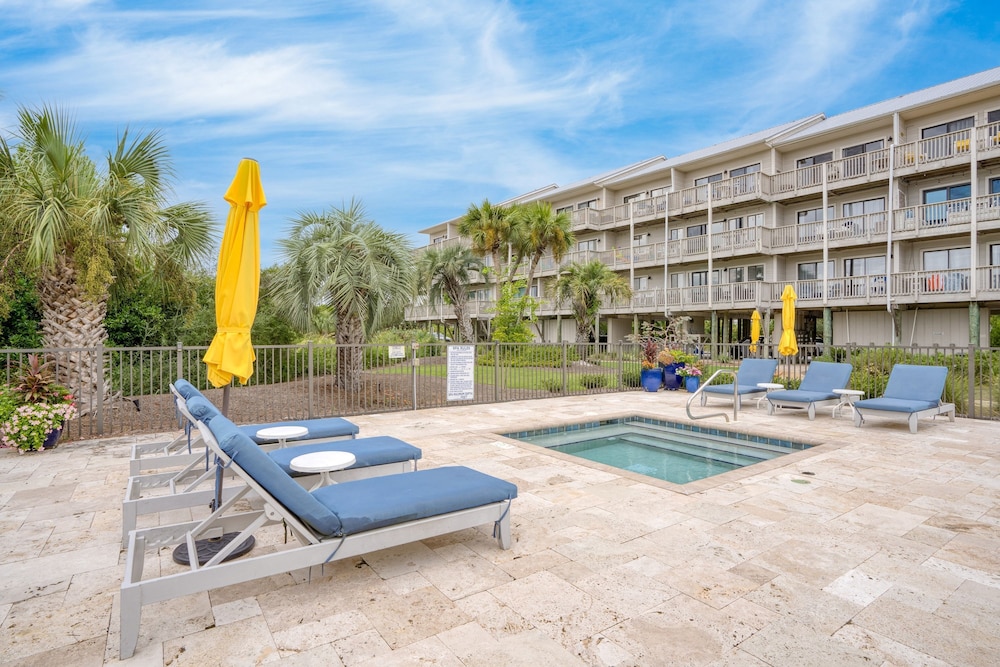 The Sea Chord Gulf Lake Views Balcony Pool