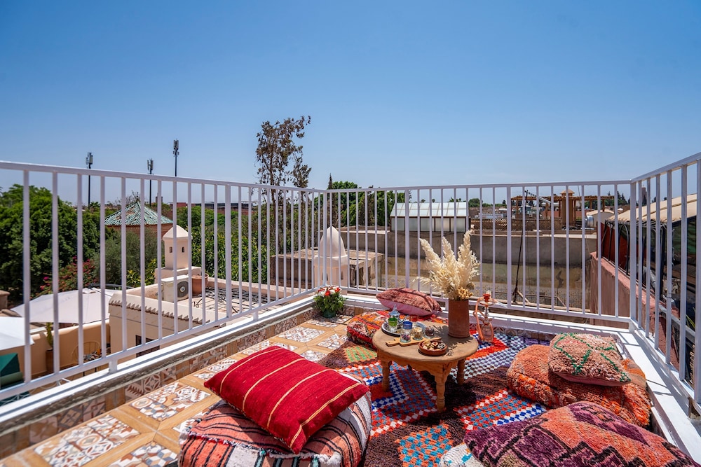 Riad Yalla habibi