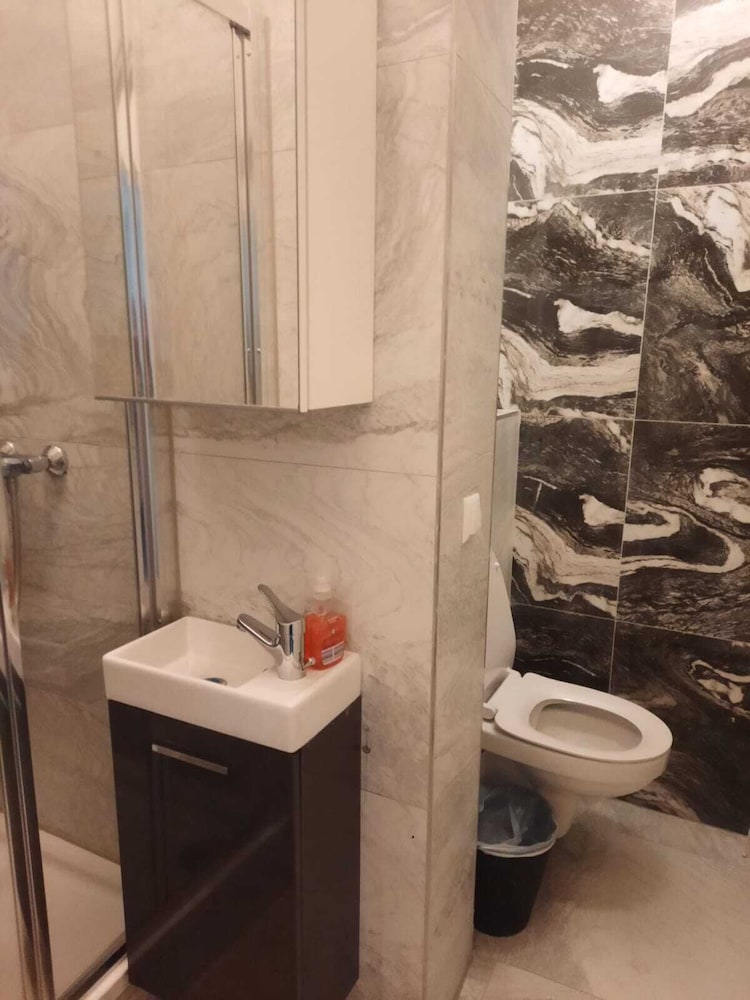 Extended Stay 3 Budget Apartments