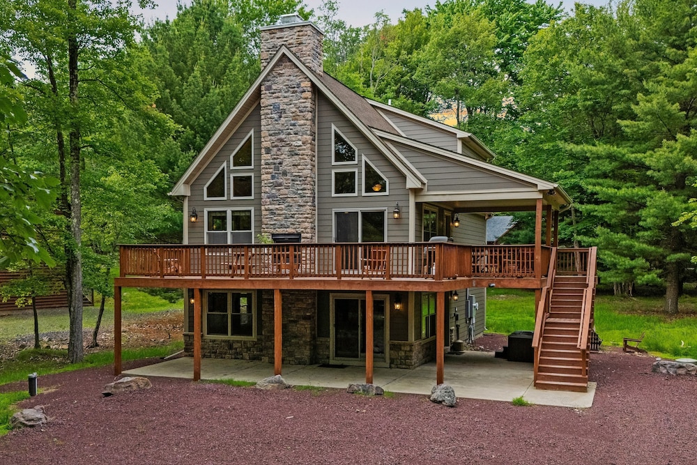 Bear Paw Lodge by Avantstay Hot Tub Deck Fire Pit