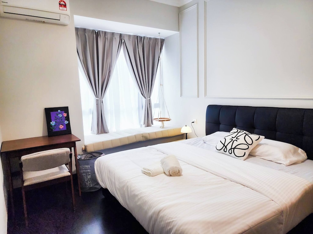 R & F Princess Cove CK Homestay