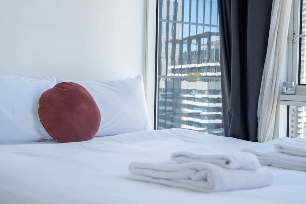 Modern 1 Bedroom Apartment in Southbank view 4