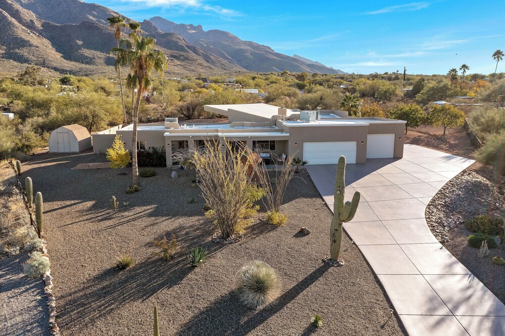 Home Near El Conquistador Golf: Hot Tub + Mtn View