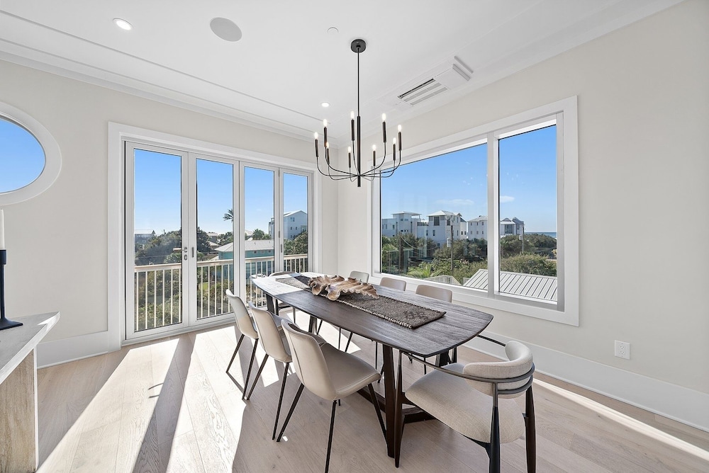Ocean Breeze 5 Bedroom Home