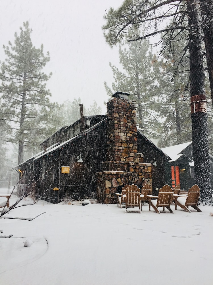 Noon Lodge at Mallard Bay