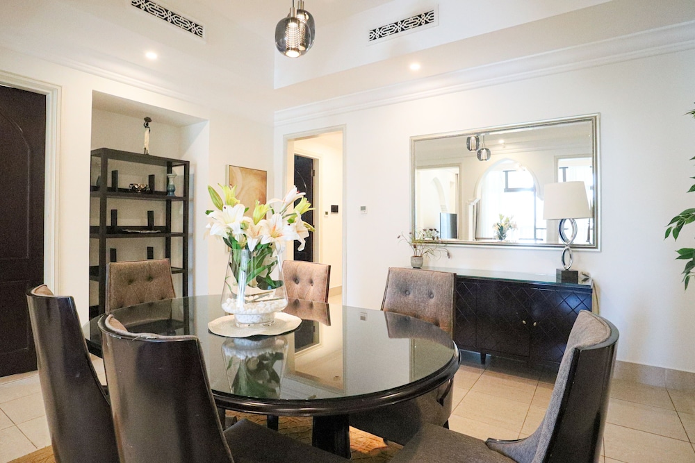 HiGuests - Souk Al Bahar