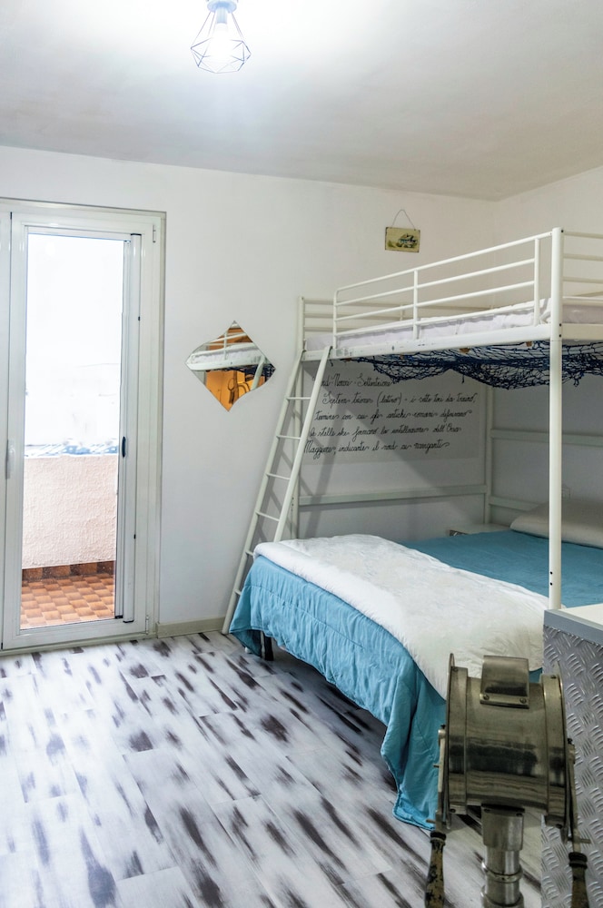 Blu Bed
