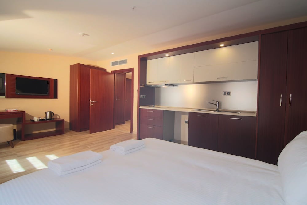 Park By Clover - Image 38