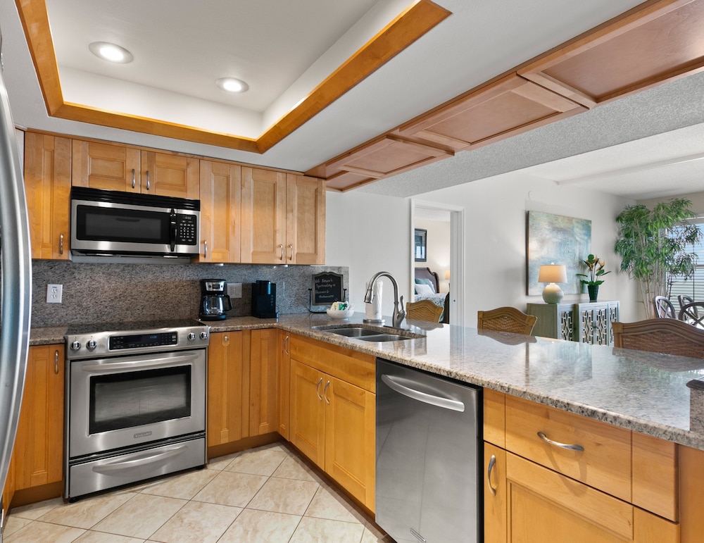 Reflections on the Gulf by Distinctive Beach Rentals