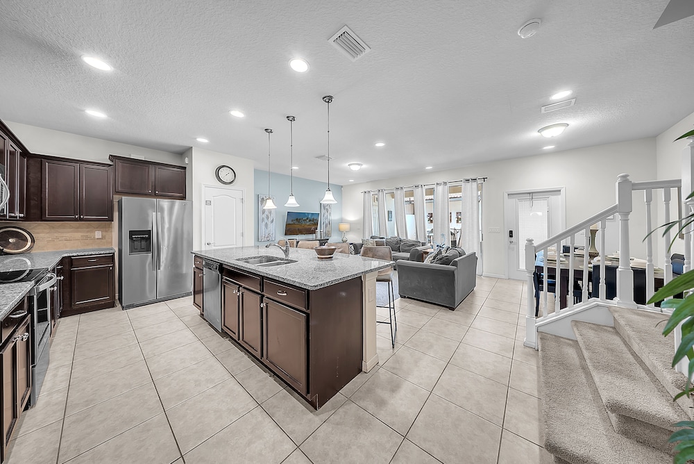 2027 MD - Windsor Westside Tranquil Haven