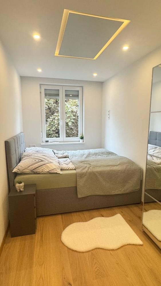 Stylish Apt Near Belvedere 15 Min to Center