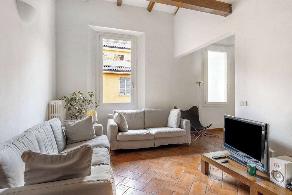 Country Style House in Bologna