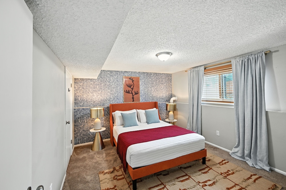 Family-friendly Arvada Getaway With Games Galore 4 Bedroom Home