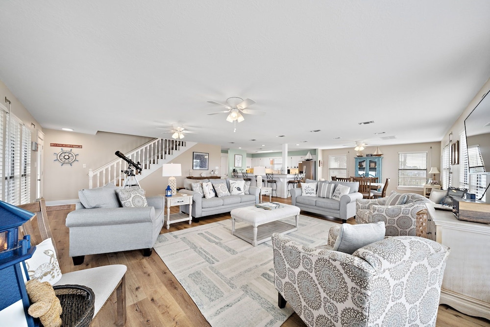 Bay Vista by Ryson Vacation Rentals