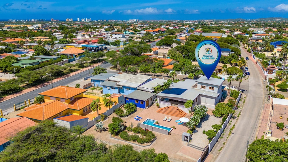 Spacious 4BR Villa Private Pool Cozy Location