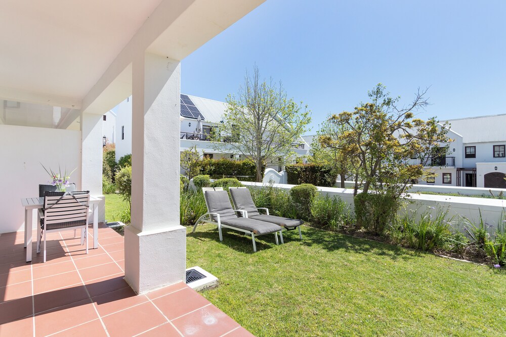 Winelands Golf Lodges at De Zalze