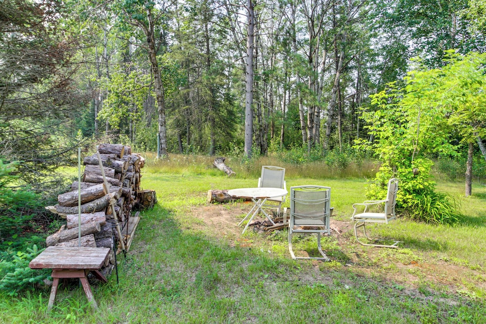 'pine Haven' Family Escape in Menahga: Fish & Hunt