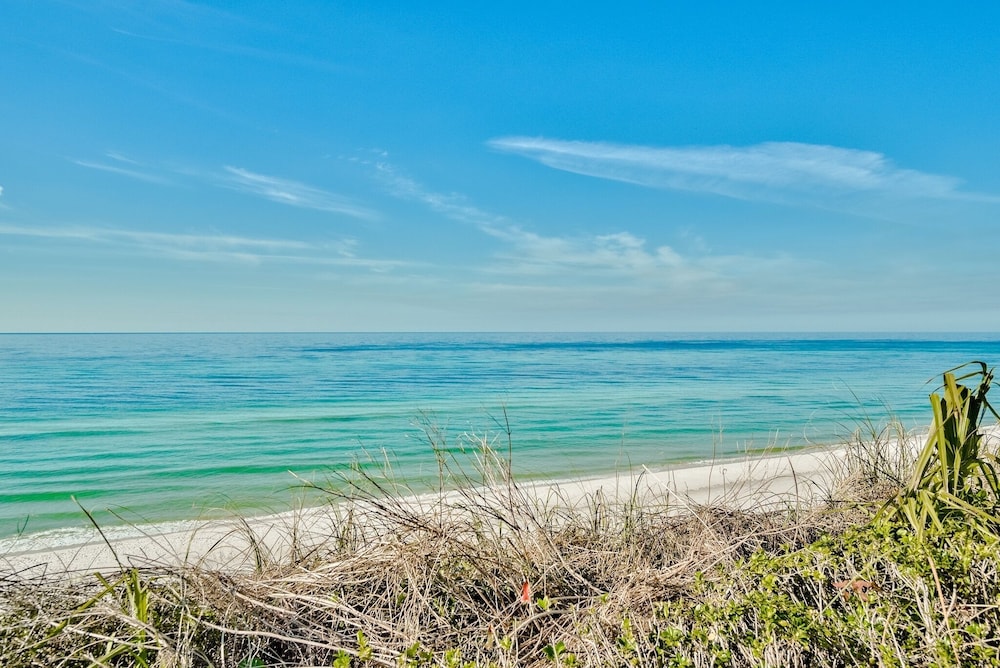 Sol And Sea 2 Bedroom Townhouse by RedAwning view 4