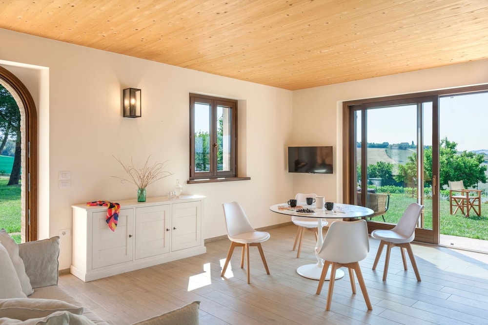 I Gelsi 12 2 by Marche Holiday Villas