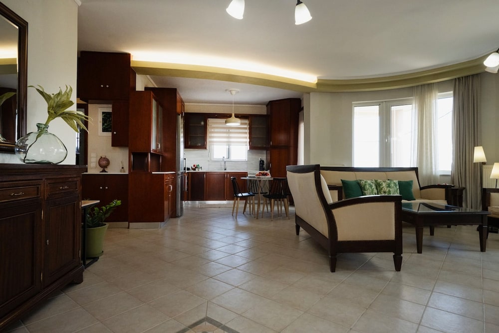 Casa Anthea 3 Bedroom Apartment With Garden