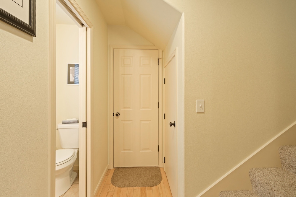 Meet Me On Milwaukee 30 Day Minimum 2 Bedroom Home