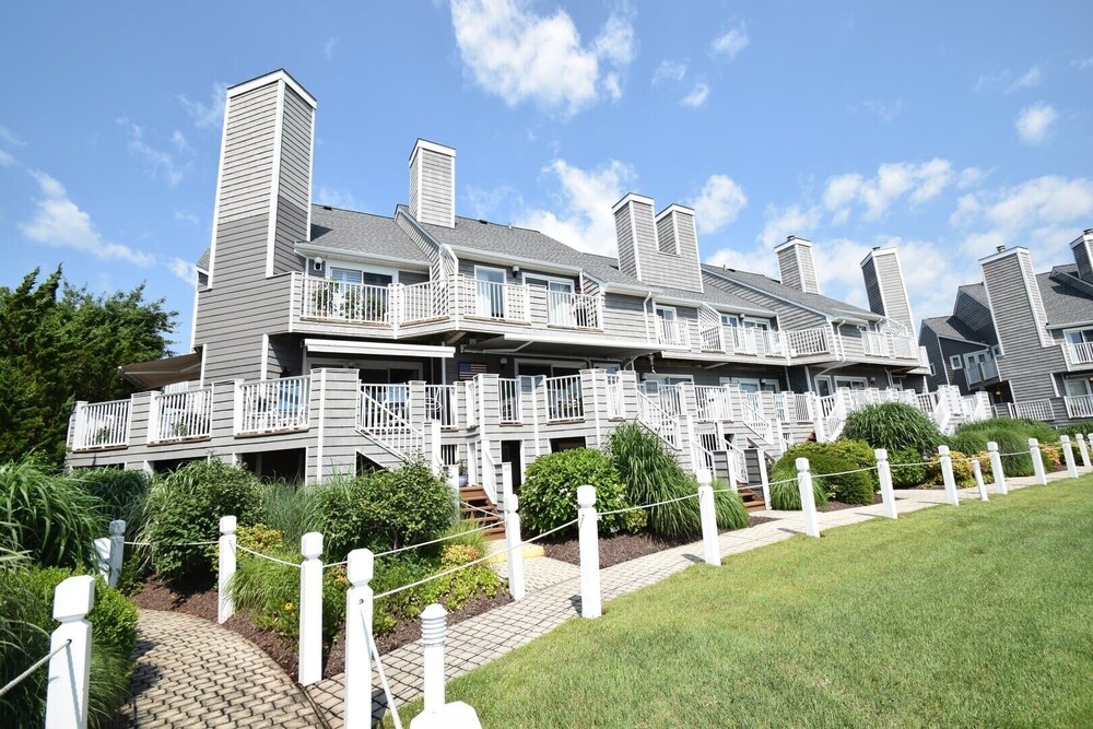 Harbour Island 40f 2 Bedroom Townhouse