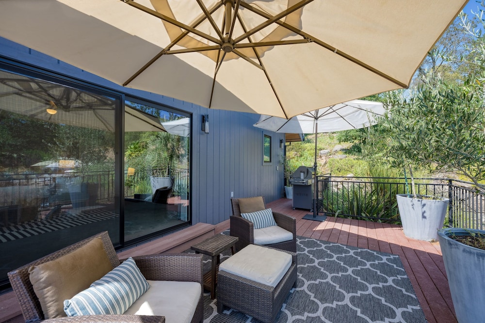 Kenwood Vista by Avantstay 7acres w Pool Fire Pit Vineyard Views