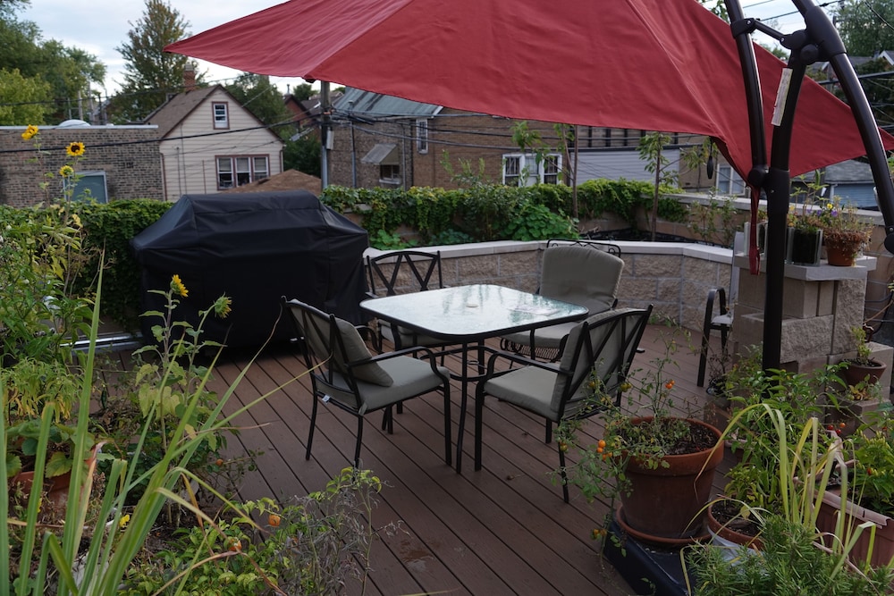 Ray's Bucktown Bed and Breakfast 55