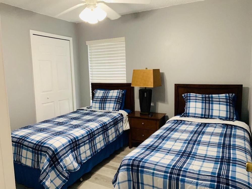 Florida Paradise Near Img Academy and Beach - Property Image 33
