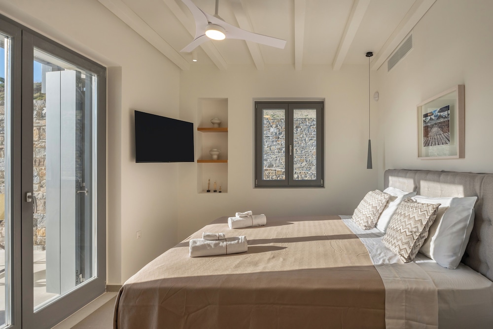 AVERA VILLAS