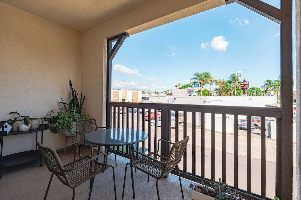 Designer 3BR El Monte Retreat Near Dtla Pasadena