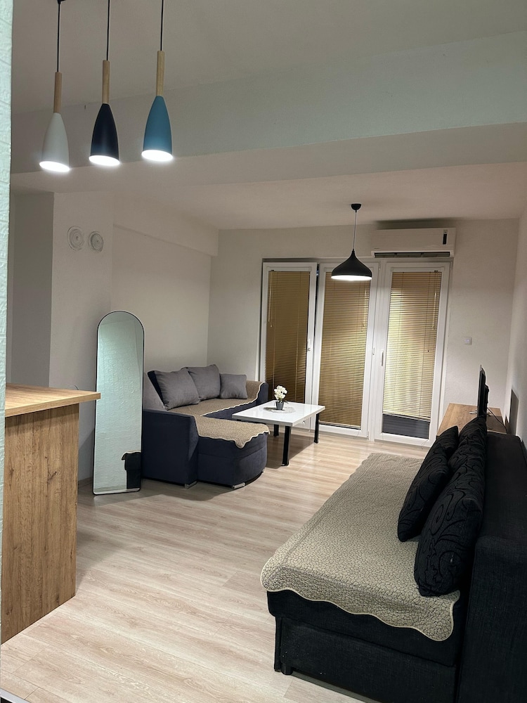 Ohrid Cozy Escape Modern Apartment for a Perfect Stay