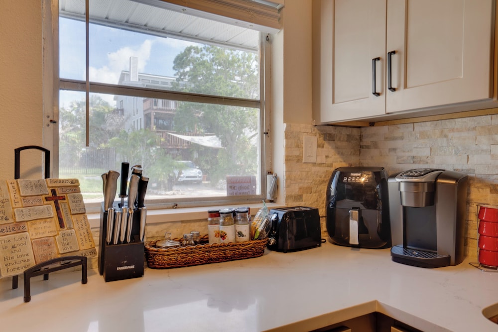 Walk to Redington Beach: Renovated Duplex w/ Patio