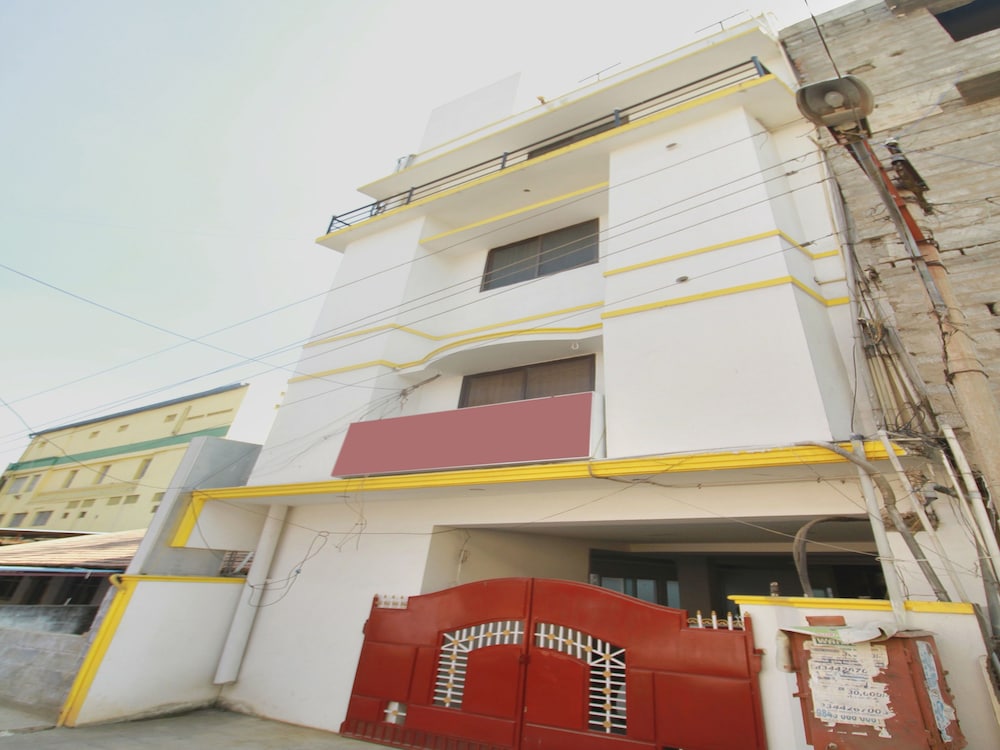 OYO 11333 MS Grand Inn