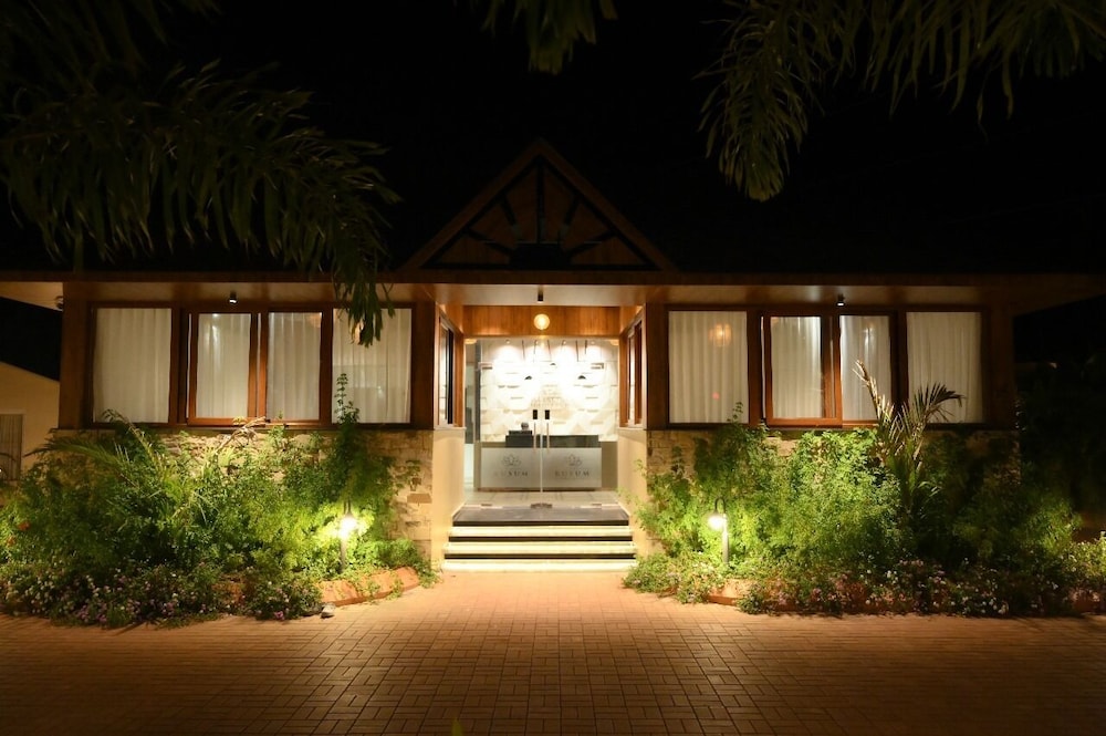 SHETTAR'S KUSUM RESORT