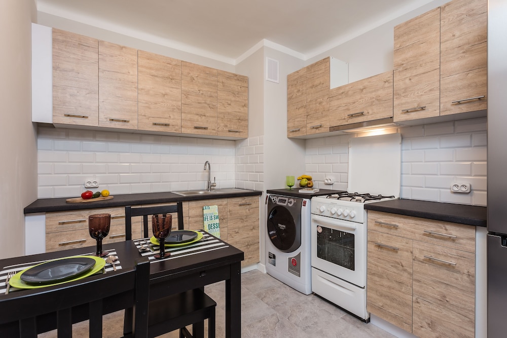 UNIT Short Rent Apartment by Warsaw Metro Station