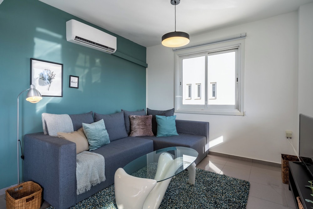 Jayde 2-BR Apt. & Balcony in Larnaca