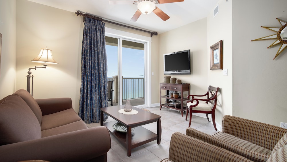 20th Floor Condo! Sleeps 8! Gulf Front Master Suite w/ Beautiful Gulf Views!