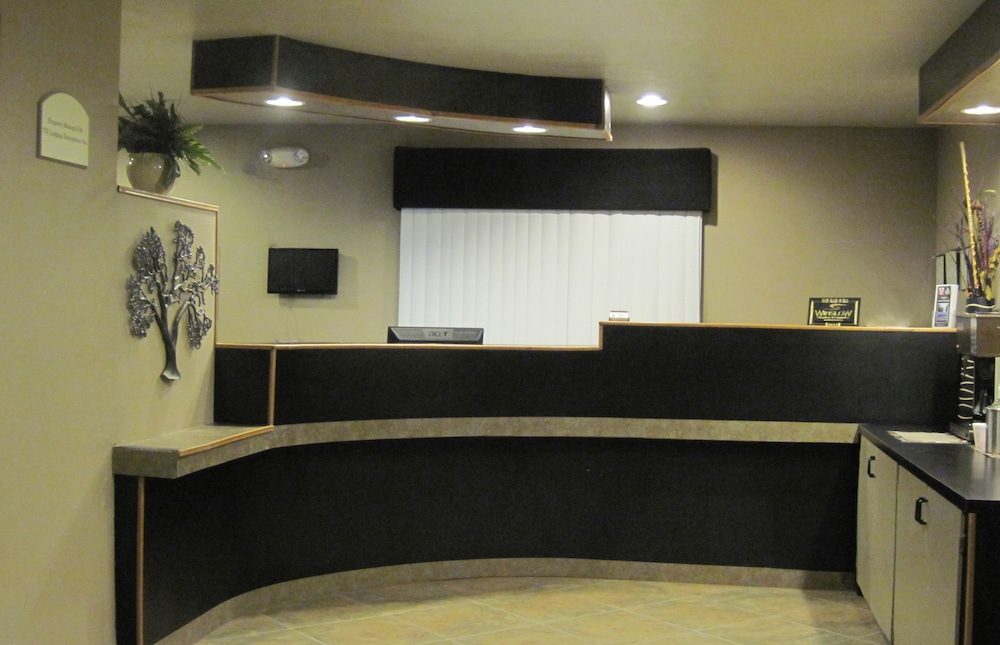 Travelodge by Wyndham Winslow view 2